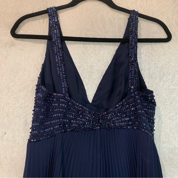 Pleated Blue evening gown - Picture 2 of 8